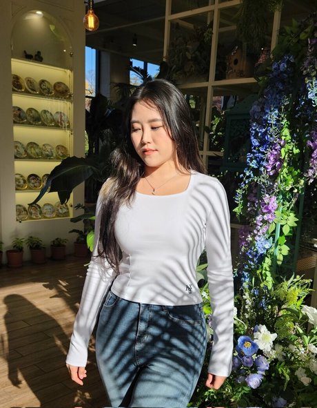 Yuggie TV bonita modelo galerías