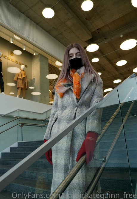 acrylickatequinn free modelo imagen