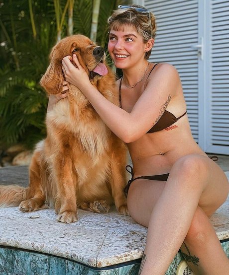 Triz Pariz desnudos de modelos foto