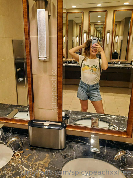 spicypeachxxfree estrella desnuda recopilación