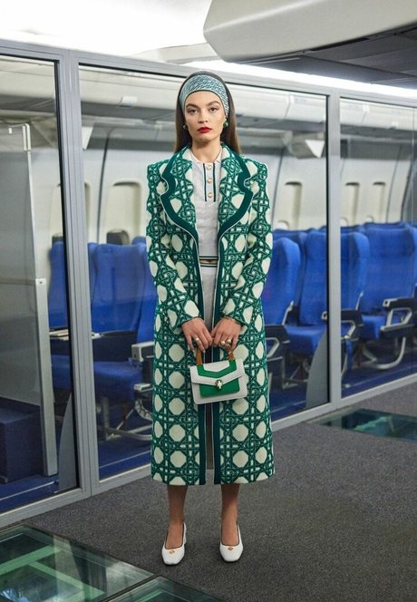 Emma Mackey actriz perfecta foto