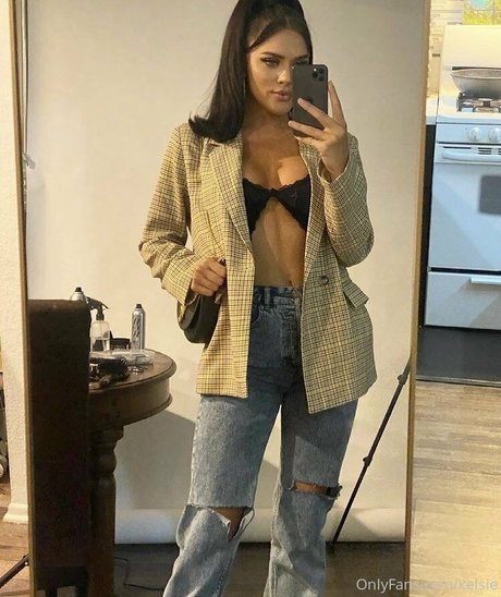 kelsie modelo hd imagen