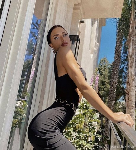 kelsie estrella adulta archivo