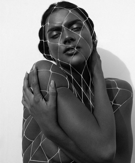 kelsie modelo atractivo galerías