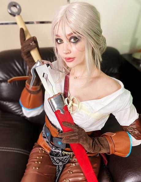 trío en la piscina onlyfans desnudo mejor galerías