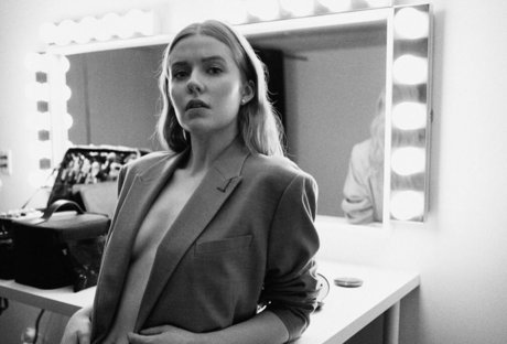 Kennedy McMann modelo gratis galería