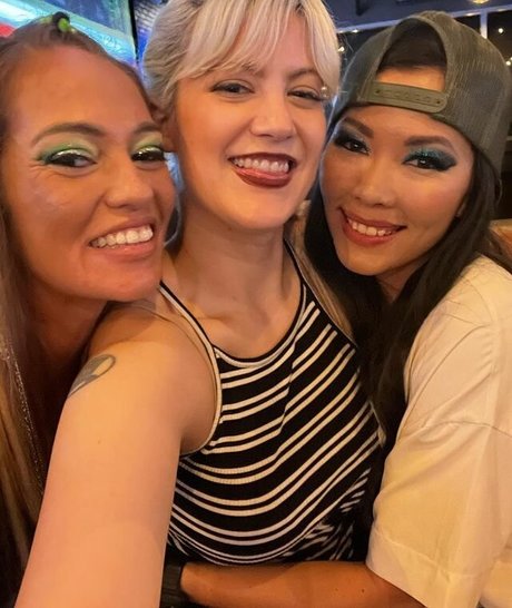 Alisha Edwards modelo desnudo recopilación