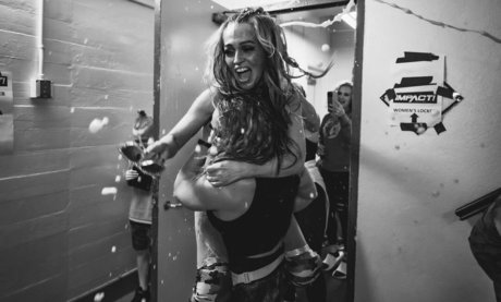 Alisha Edwards arte modelo archivo