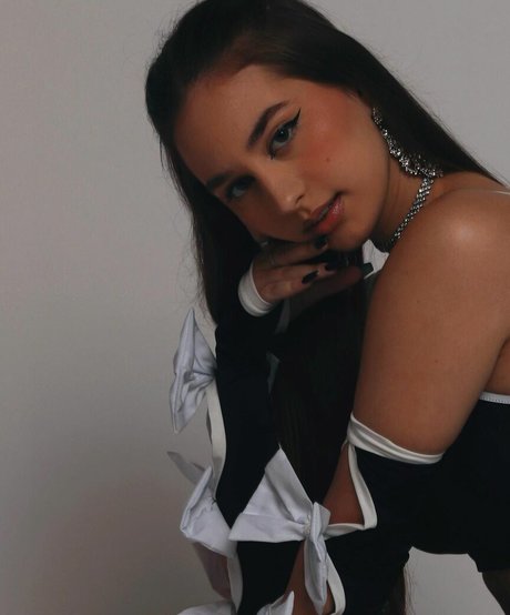 Duda Rubert estrella porno imágenes