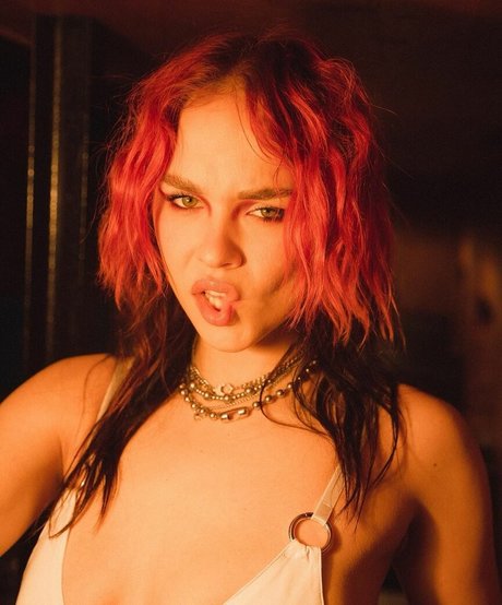 Taylor Upsahl modelo porno archivo