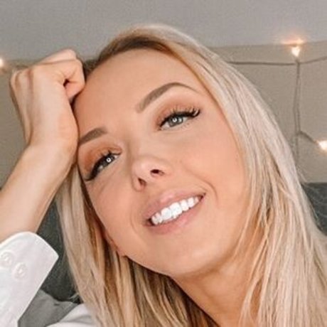 alliewrestling modelo pornografico imágenes