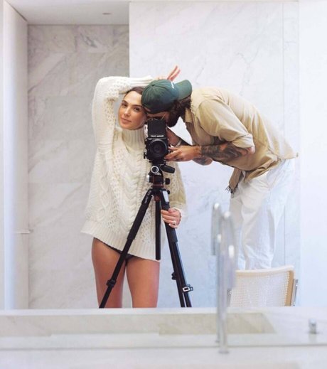 gal gadot modelo de arte imagen