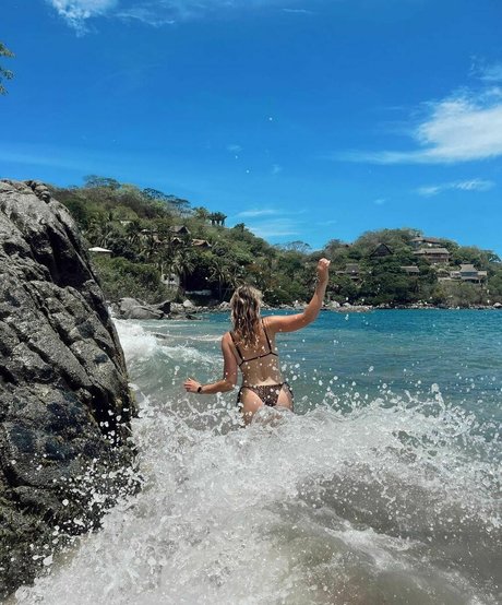 Katrina Bowden bonita estrella imagen