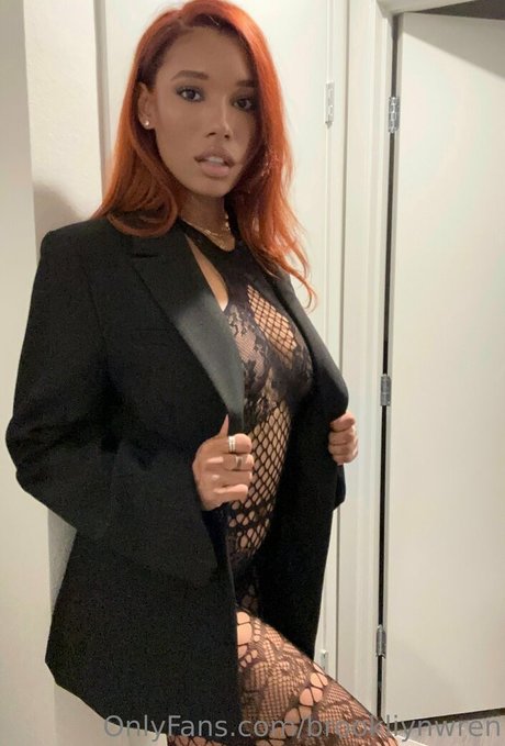 brookliynwren modelo de alta calidad foto