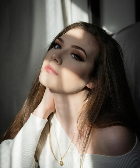 Caitlin Scott modelo gratis foto