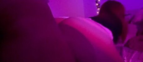 Sttaringart modelo hermosa archivo