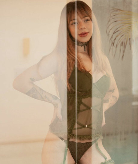 Brendazelinski modelo hermosa imágenes