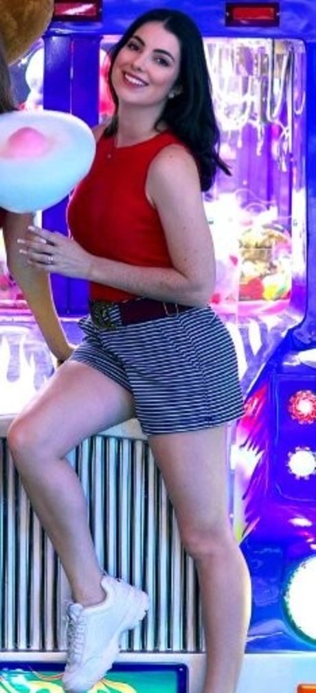 Sweet Carol AMSR modelo atractivo imágenes