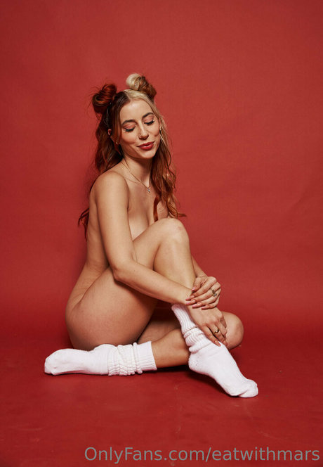Eatwithmars estrella porno caliente galería