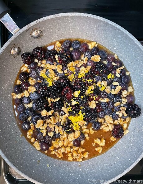 Eatwithmars estrella porno agradable fotos