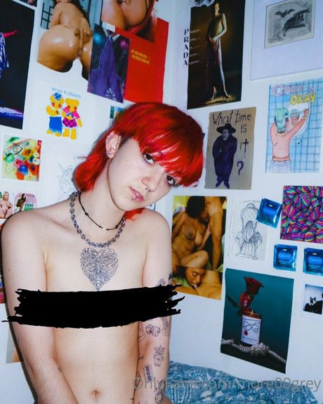 more00grey estrella atractiva archivo