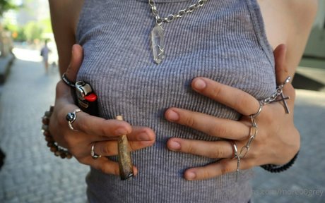 more00grey Profilfoto