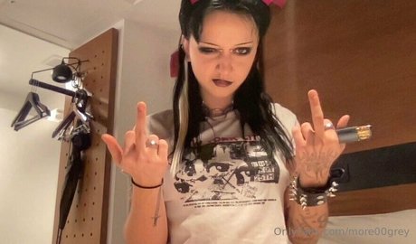 more00grey actriz libre galerías