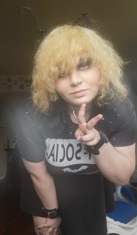 amy lovotomy modelo desnuda archivo