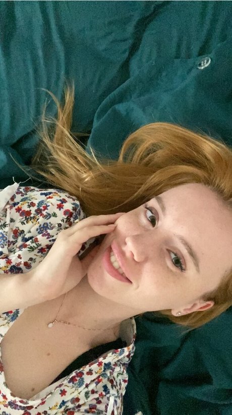 alena182020 actriz foto