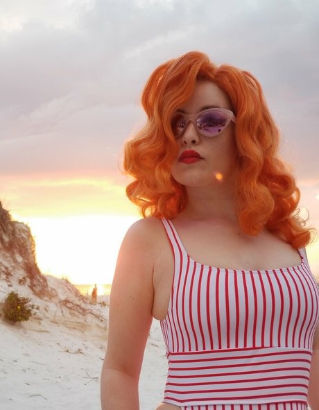 Bonbonpinups estrella porno perfecta galerías