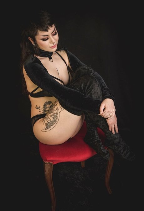 Synthia Valentine estrella porno del sexo galerías