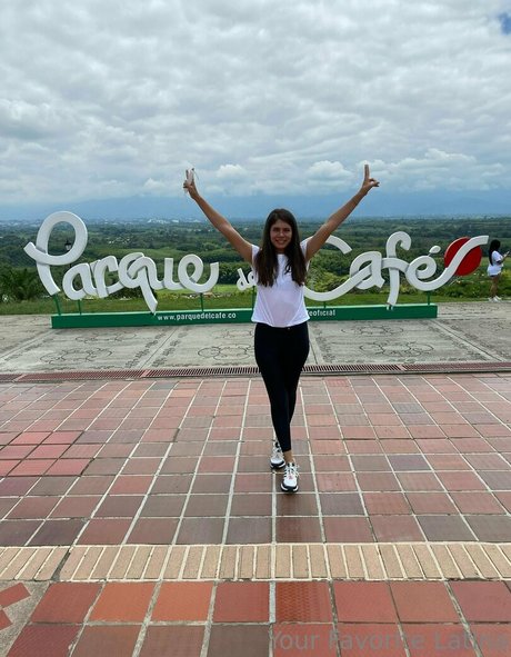 Gabriela Bianca estrella del arte imágenes