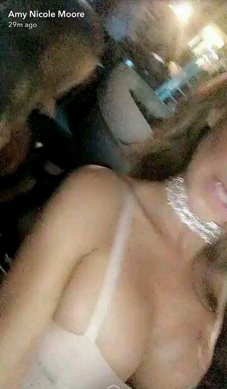 Amy Nicole Moore estrella porno perfecta imágenes