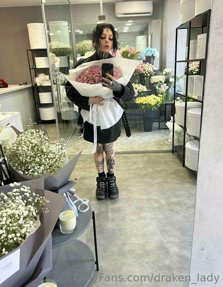 Draken lady bonita estrella porno imagen