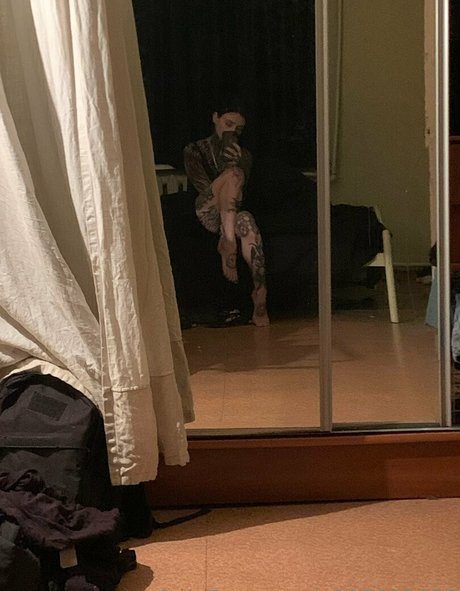 Draken lady desnudos estrella porno imagen