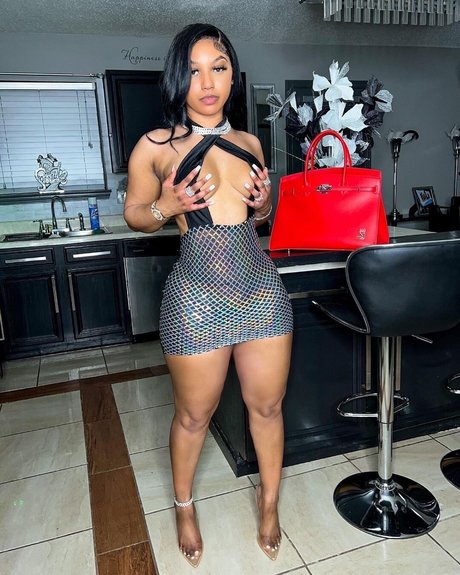 ShamayneG_ modelo de alta calidad imagen