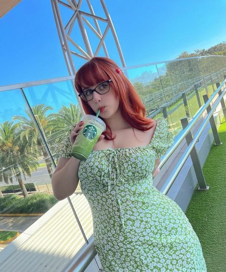 Anna Moreira modelo adulto galería