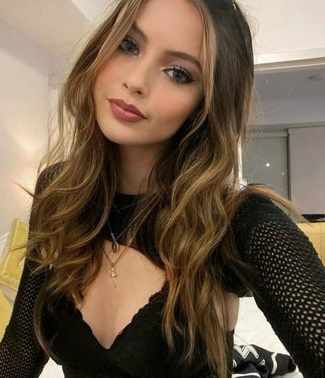 Jordan McEwen desnudos de estrellas imagen