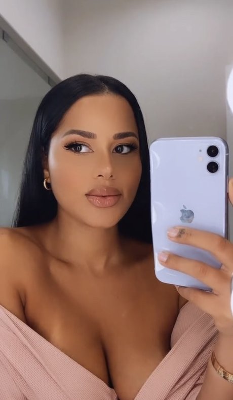 Katya Elise Henry estrella hd foto