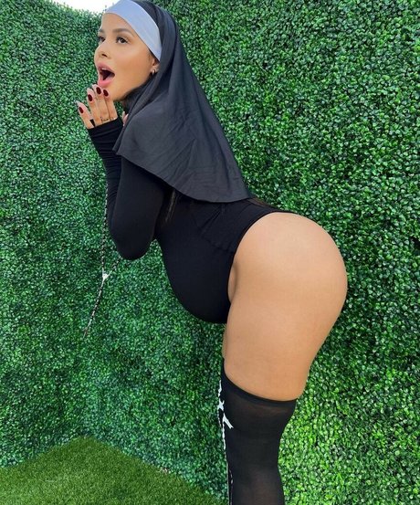 Katya Elise Henry estrella xxx fotos