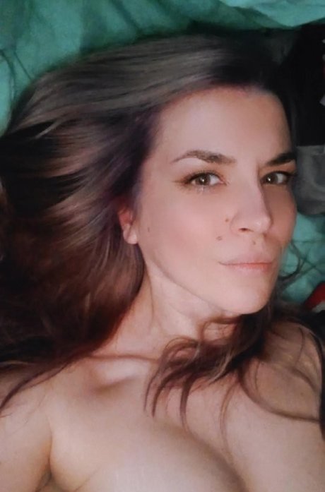 Kat Gunn hermosa actriz archivo