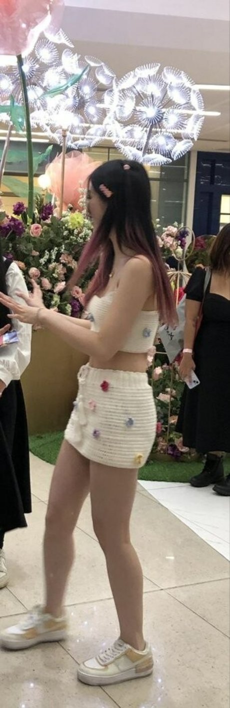 igumdrop actriz caliente fotos