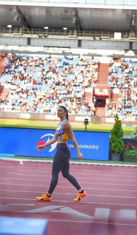Michelle Jenneke modelo de alta definición foto