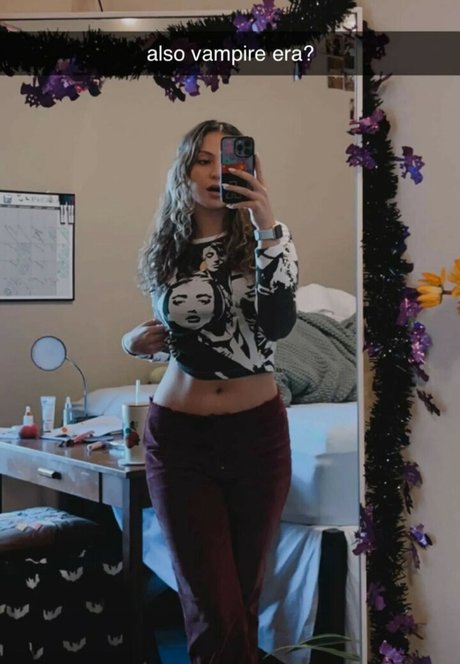 Hannah Montoya modelo erótico imagen