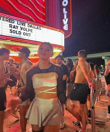 Leoniemontybtw buen modelo galerías