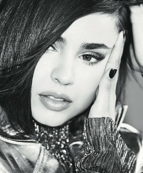 Sofia Carson modelo hermosa fotos