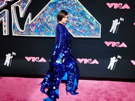 Sofia Carson estrella porno atractiva foto