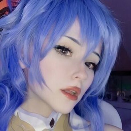 Uzileks actriz adulta galería