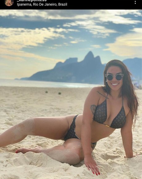 Karine Pontes estrella porno xxx galería