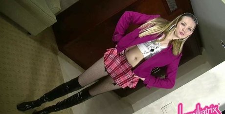 Sara Liz hermosa estrella porno fotos